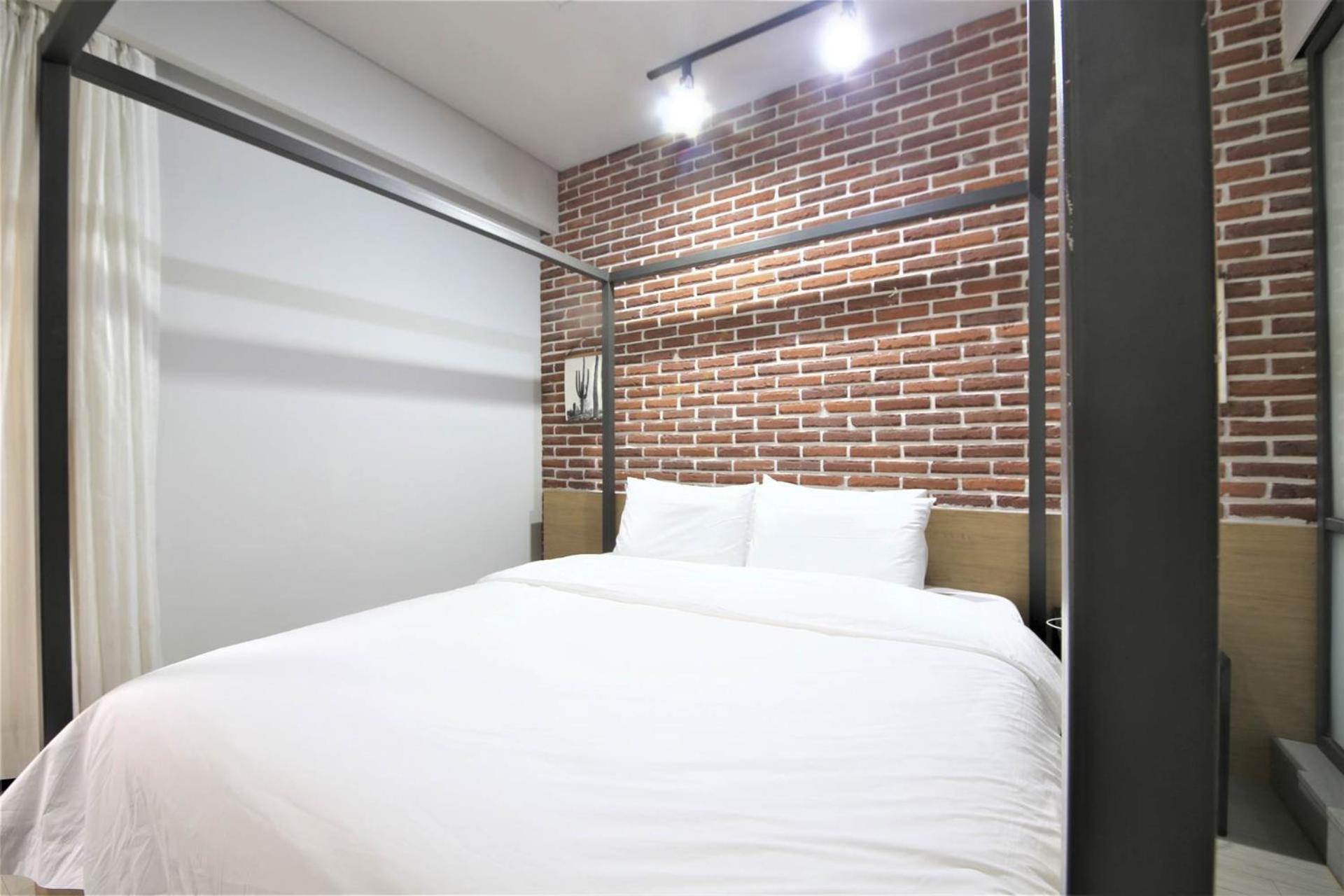 Seomyeon Hound Hotel 1St Street Busan Exterior foto